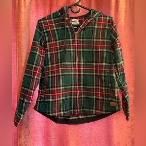 L.L. Bean Scotch Plaid Flannel Shirt Green & Red Size Small Relaxed Fit Like New